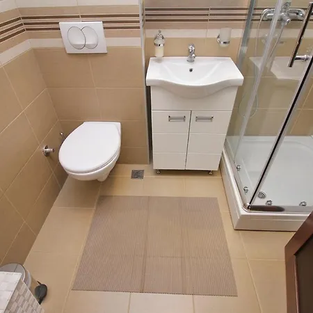 Time Out Zuti Apartament *